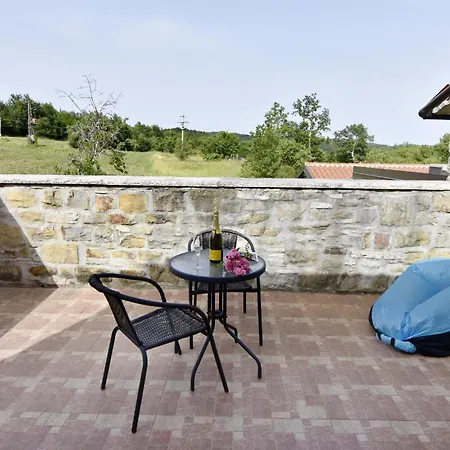 Vesna 펜션 그로즈냔