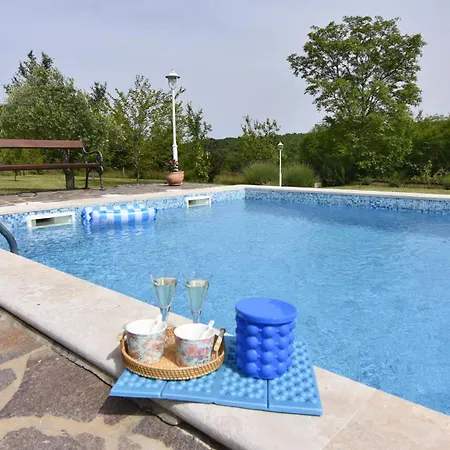 Vila Vesna * Groznjan